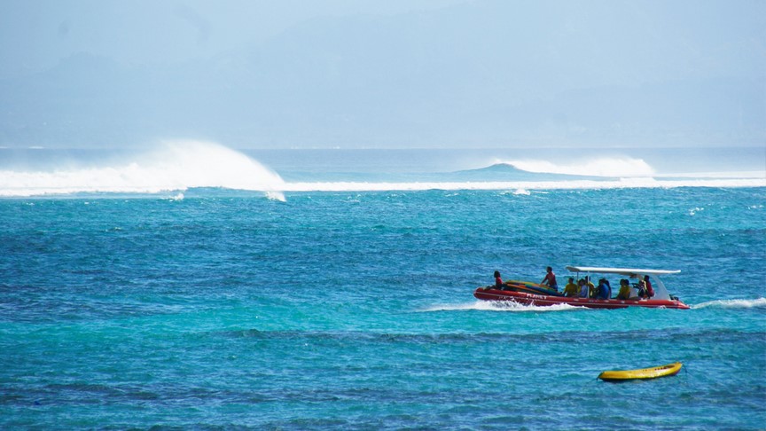 turquoise waters of surf lembongan